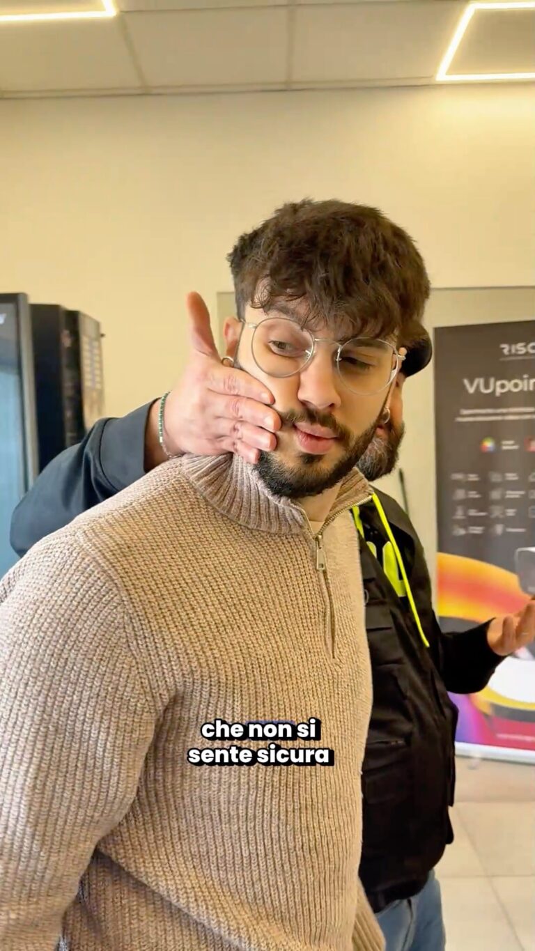 Instagram post from assosicurezza. This post is in position 4.