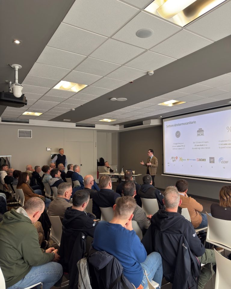 Instagram post from assosicurezza. This post is in position 1.